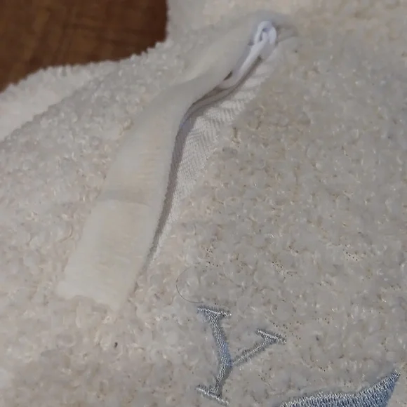 Young Living snuggle bear - Picture 4 of 8